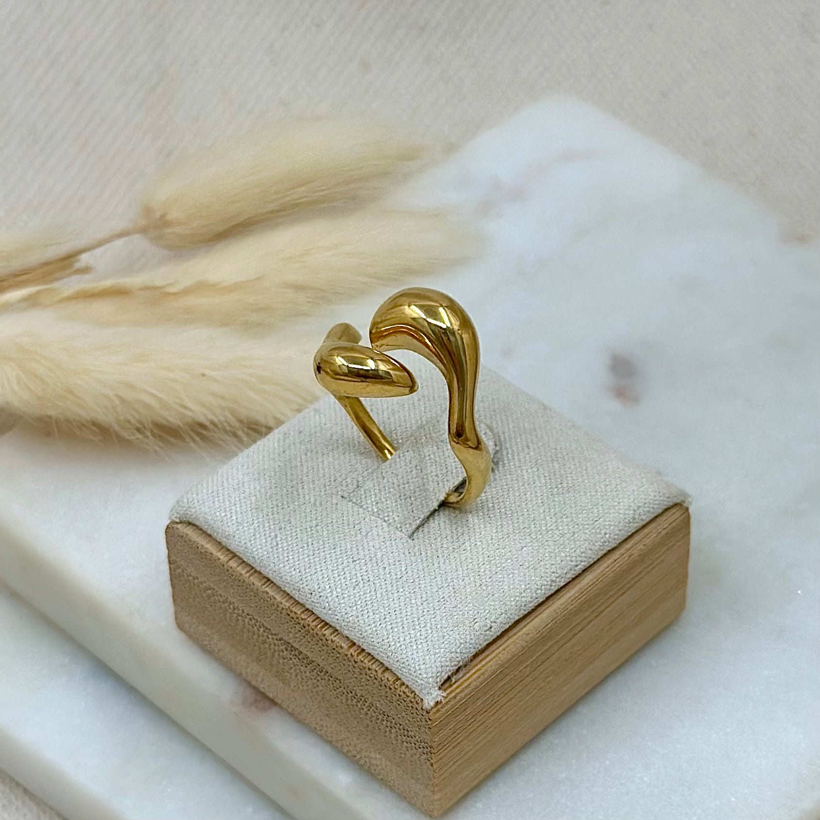 Bague ajustable réglable dorée en acier inoxydable pour femme forme gouttes asymétriques prise présentoir - Zoela