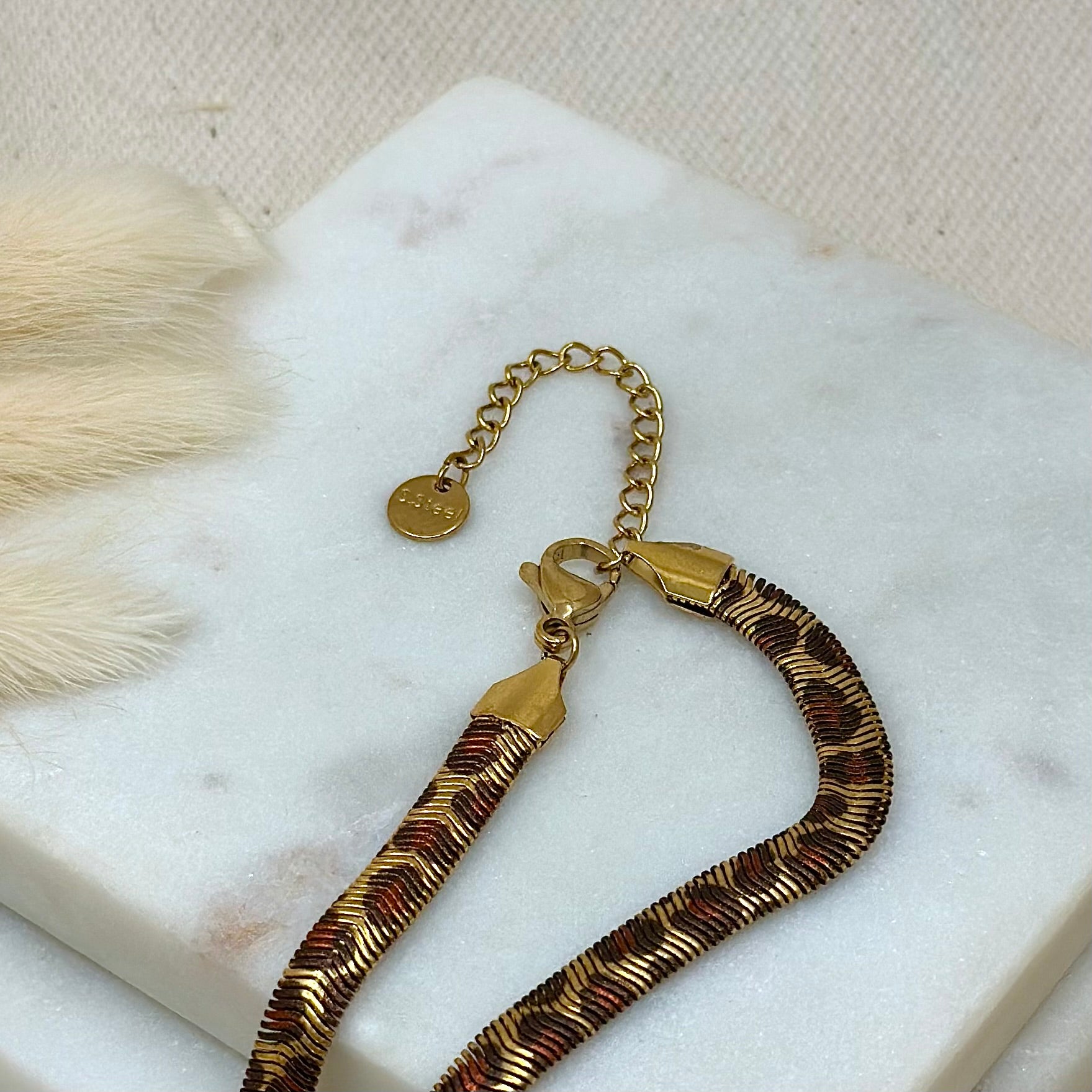 Collier doré en acier inoxydable pour femme maille plate maille serpent motifs animal léopard prise fermoir - Zoela