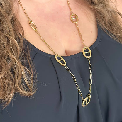 Collier sautoir doré porté en acier inoxydable pour femme médaillons mailles marines larges prise face - Zoela