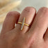Bague ajustable réglable dorée portée en acier inoxydable pour femme fine et ligne de strass prise face - Zoela