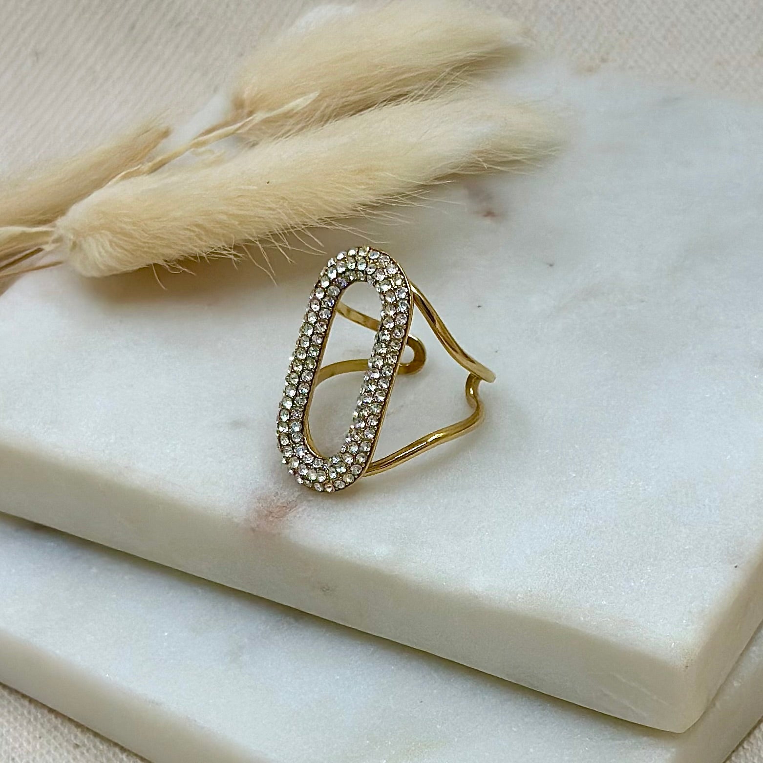 Bague ajustable réglable dorée en acier inoxydable pour femme forme ovale strass prise face - Zoela