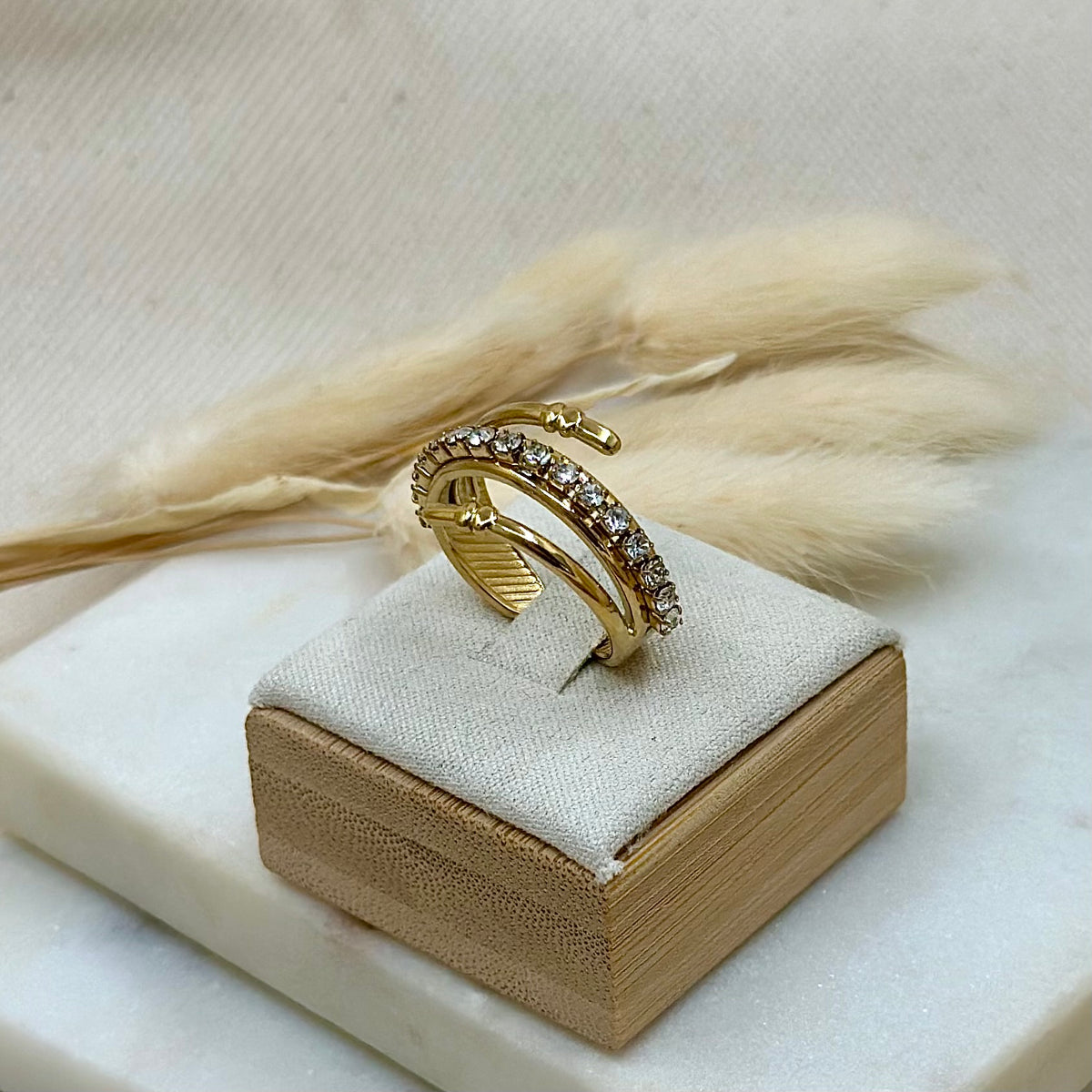 Bague ajustable réglable dorée en acier inoxydable pour femme multirangs zircons style chic prise présentoir - Zoela