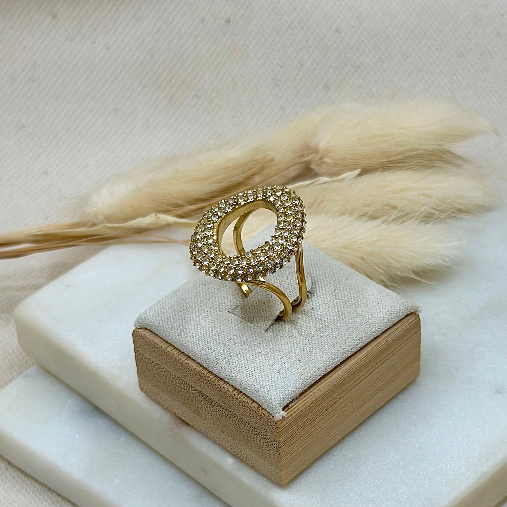 Bague ajustable réglable dorée en acier inoxydable pour femme forme ovale asymétrique strass zircon prise présentoir - Zoela