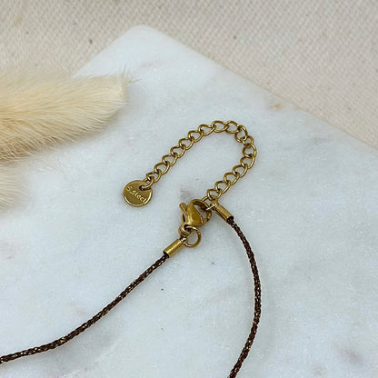 Collier doré en acier inoxydable pour femme charms breloques pendentifs perles marrons, médaillon cuir croco marrons, feuilles et coeur sacré prise fermoir - Zoela