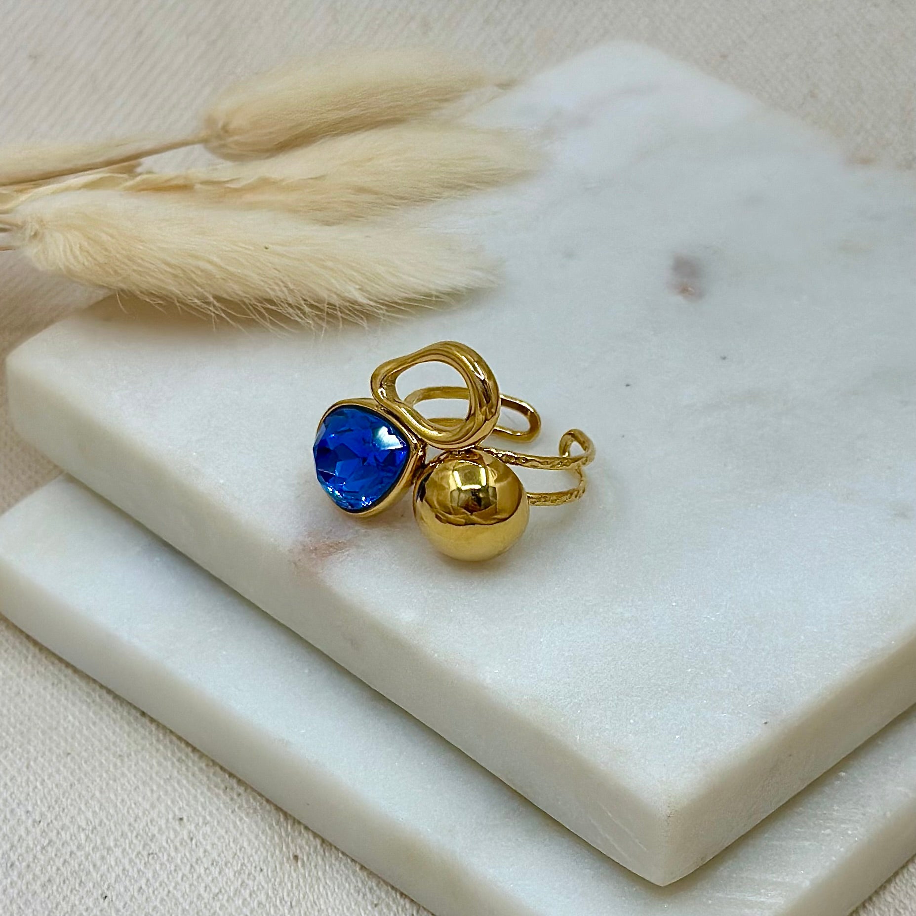 Bague ajustable réglable dorée en acier inoxydable pour femme cristaux zircon bleu prise face - Zoela