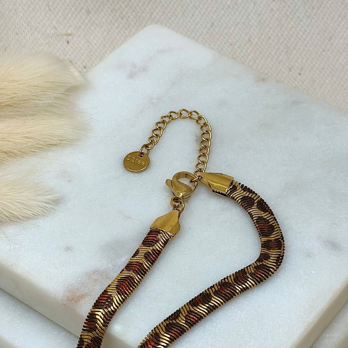 Collier doré en acier inoxydable pour femme maille plate maille serpent motifs animal léopard prise fermoir - Zoela